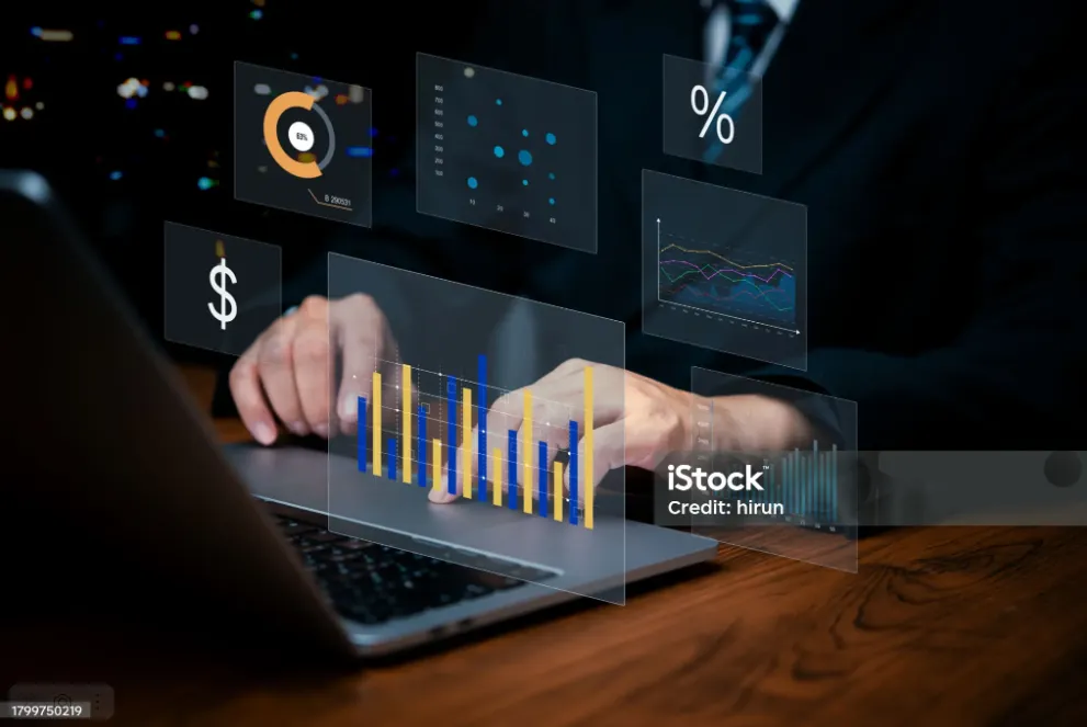Análise de dados em gráficos projetados sobre o teclado de um computador