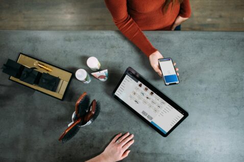 E-commerces brasileiros movimentam cada vez mais consumidores e dinheiro