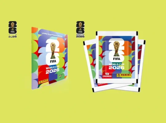Álbum ilustrado oficial e pacotes de cromos Panini da FIFA World Cup 2026, representando a oportunidade de vender produtos do álbum de figurinhas da Copa 2026 no Mercado Livre
